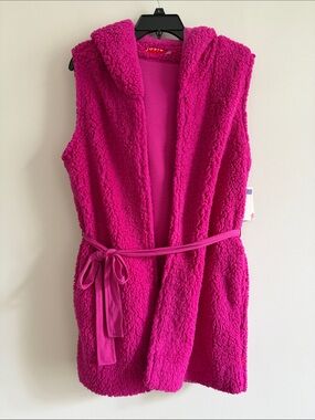 Natori Hooded Plush Sleeveless Vest in Fuchsia